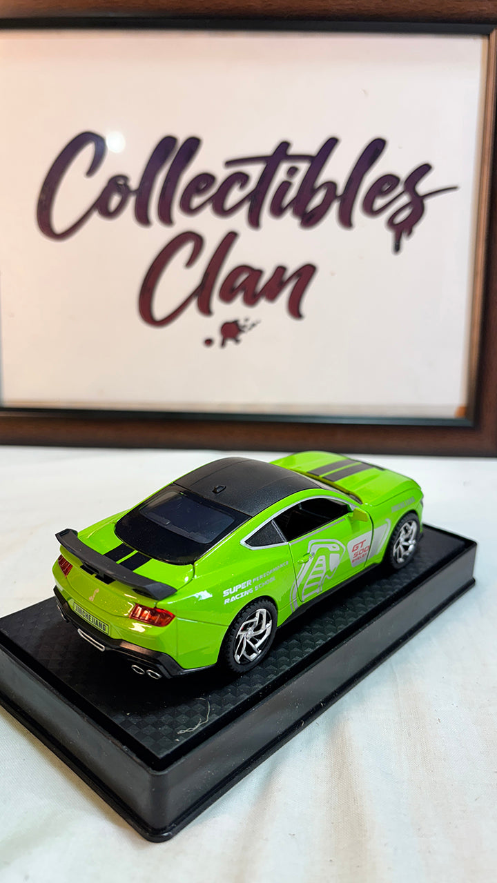 1:32 Scale Ford Mustang Shelby GT500 Die-cast Model Car, Alloy Metal Muscle Car with Opening Doors and Pull-Back Action Realistic Model Gift for Kids, Boys & Diecast Collectors