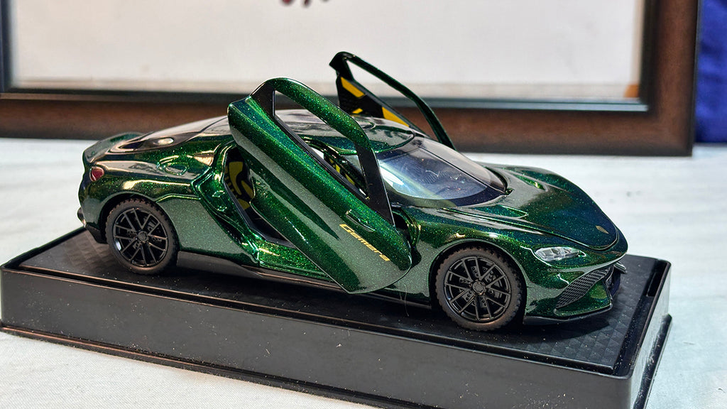 1:32 Scale Koenigsegg Gemera Hybrid Hypercar Die-cast Model, Alloy Metal Car with Opening Doors and Lighting Effects Realistic Model Gift for Kids, Boys & Diecast Collectors